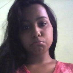 Menina original,
garota fatal,
as mina fala mal,
e os mano paga pau ;)