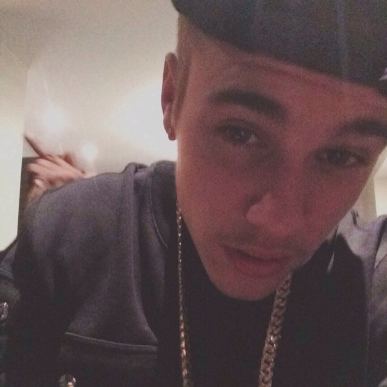 fraudstin's profile picture. back-up for @fraudstin