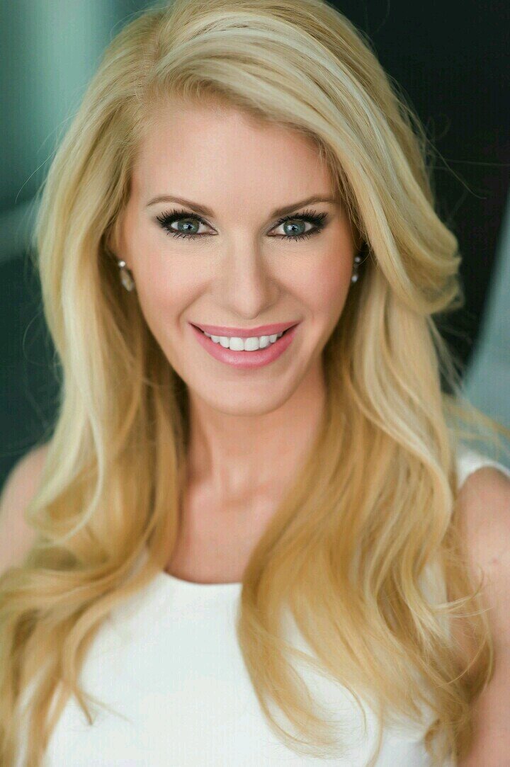 Psychotherapist, Author of Food Sex & You, Keynote Speaker, TV Producer & Host, Choose Freedom Over Addiction and Live a Life You Love.