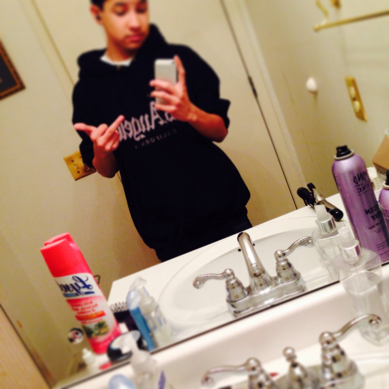 West st pauls finest  

Instagram:lastkingglogang

Kik:alex_34567

Facebook:Alex weldon