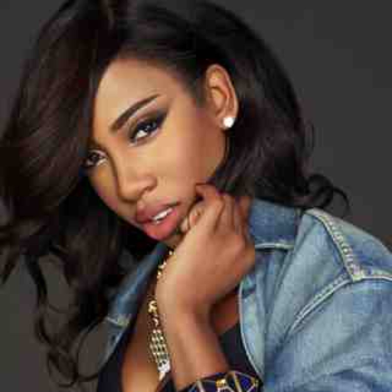 Better hope yaa girl dont follow me cause if she do she all mines