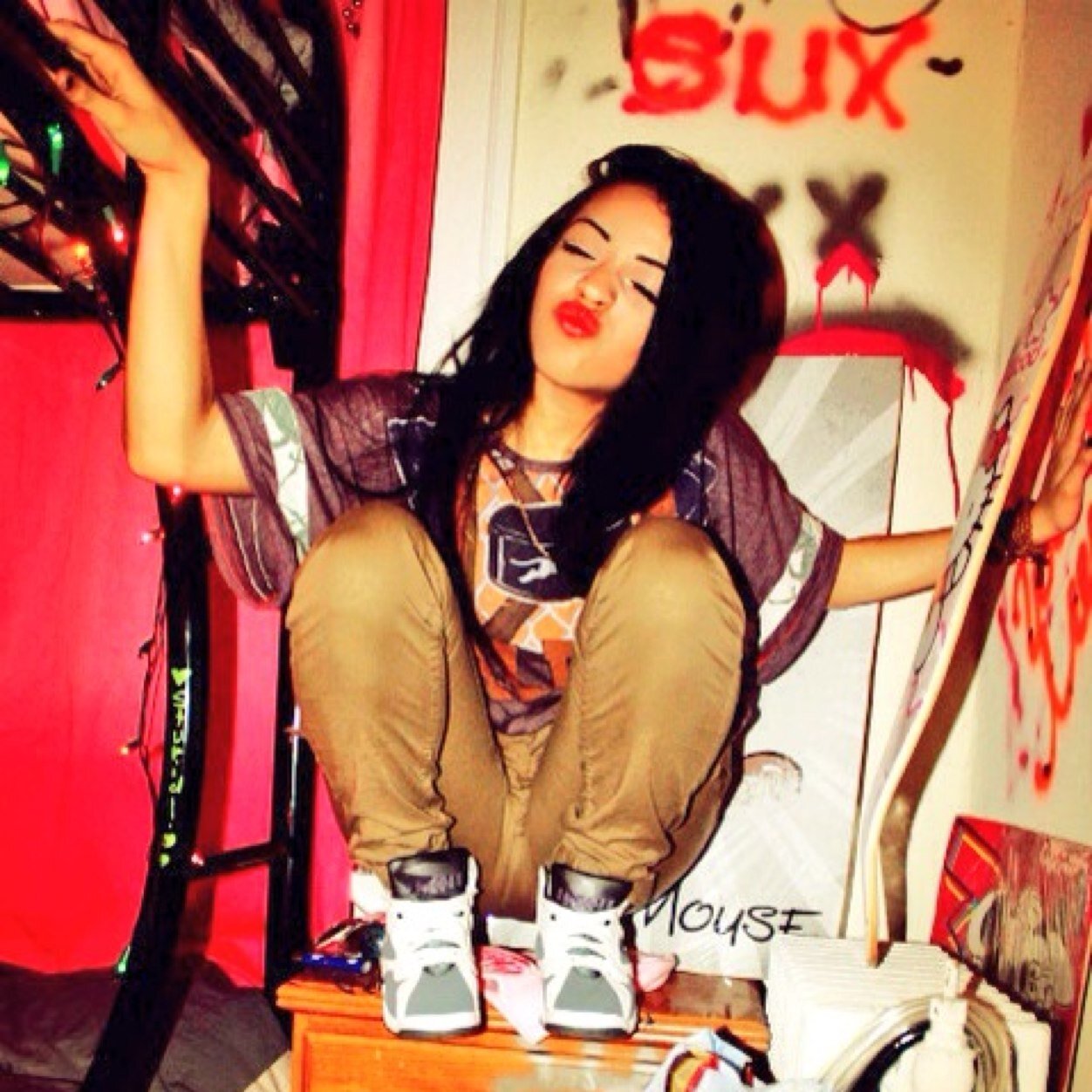 [RP/FL] ||SINGLE|| Scootering, Skateboarding, Hockey, Soccer & Weed are my favourite things. I've got a crush.