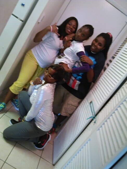 alexislee867's profile picture. 