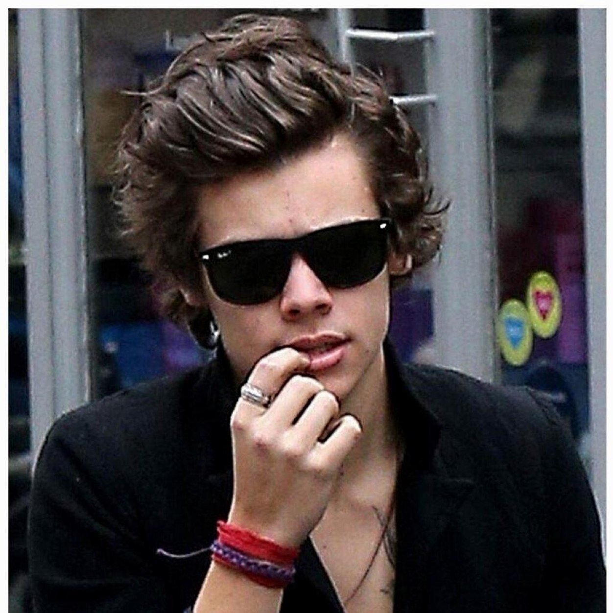 Harry 19 bisex singer single • lee aw• love yaa all beautiful people ❤️• giù le mani dal mio piccolo