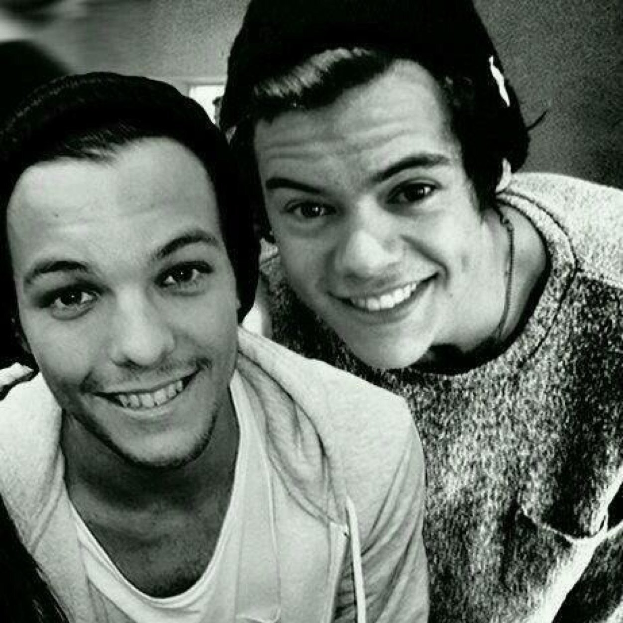 helloooo you just got a free follow. follow @perfxtlarry plzzz and get her to her goal :) xx
