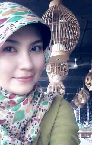 nana_rna's profile picture. Unostentatious. Unpredictable.