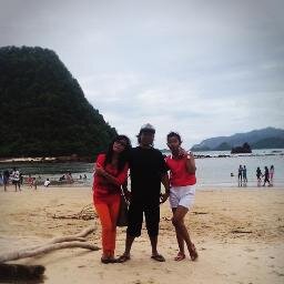 Suka yg biasa2ja@sudah biasa dgn hal biasa sapai yg luarr biasa...peace n love.