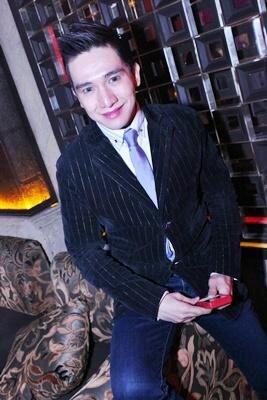 joyglowingtan's profile picture. CROWD MANAGER AT @_X2_ @equinoxjkt & At Diagonale & I'm A PRoFeSSiONaL EmCee,Host N Pemain SineTRoN

¤ ^I Will Give All My Heart If You Gave All   Your LoVe^ ¤