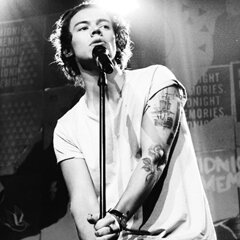 free follow. go follow @hiHaaarry ask for fback ☺