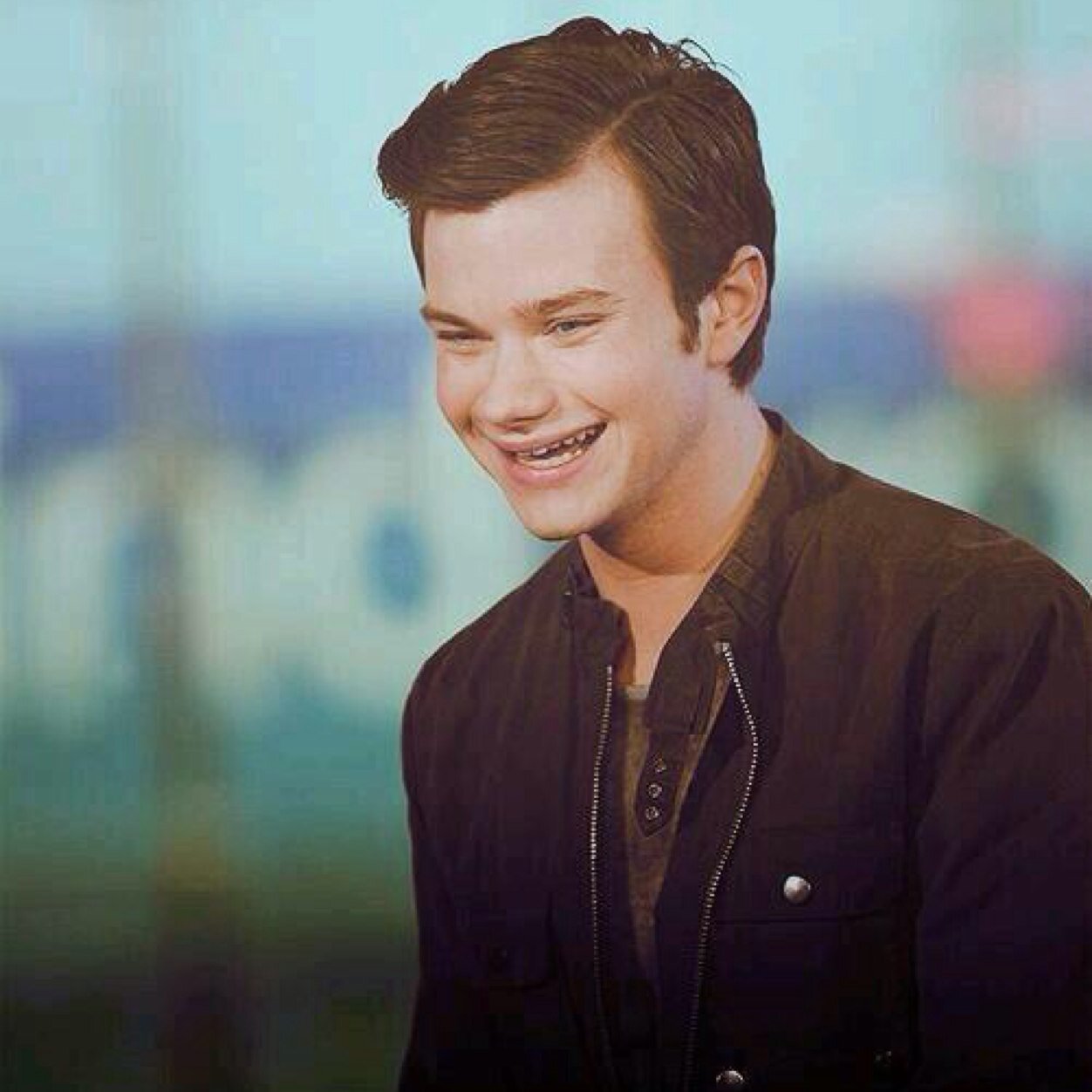 so Kurt Hummel, my amazing friend, my one true love, will you marry me?


♡met Chris on the 16.6.13♡