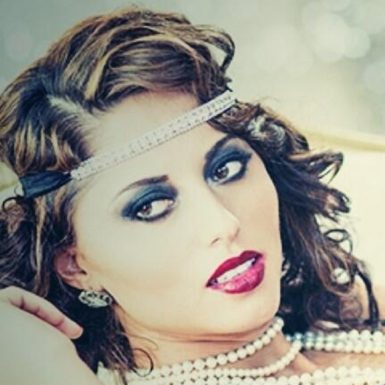 RoaringFlapper's profile picture. I'm not a good girl, I never have been. It's the 1920's darling. Let's misbehave! 
(RP- TVD-S-18+) Vampire