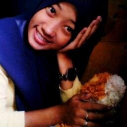 Mengelola hidup, merencanakan masa depan .
 Karena hidup trukir penuh ceritaaa :* Selagi masih bernafas BERJUANGLAH ! Selama masih berdenyut jgn pernah MENYERAH