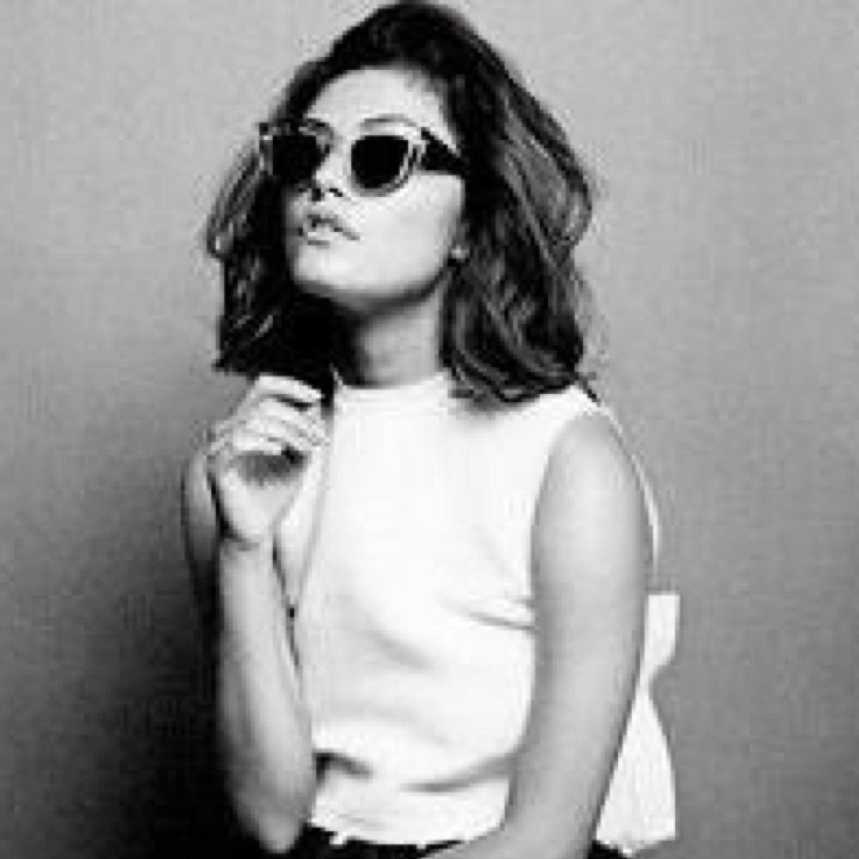 free follow and voting account! don't follow back here, please follow me on this acc @PhilippaPierce xx