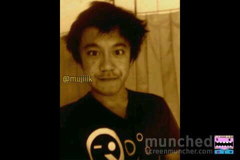Mau masuk ke Timelineku, pake pengaman dulu. ya?♥ Kalau liat aku lagi ngetweet galau, pacarin aja.