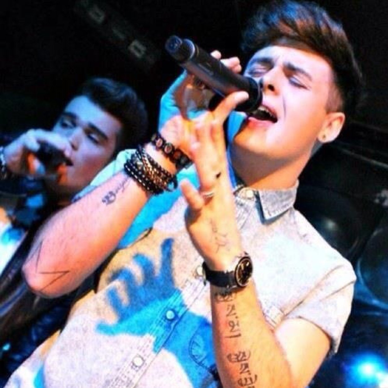 spam acc ♡ i gave you a free follow so follow @vodkjosh and ask for a follow back :)