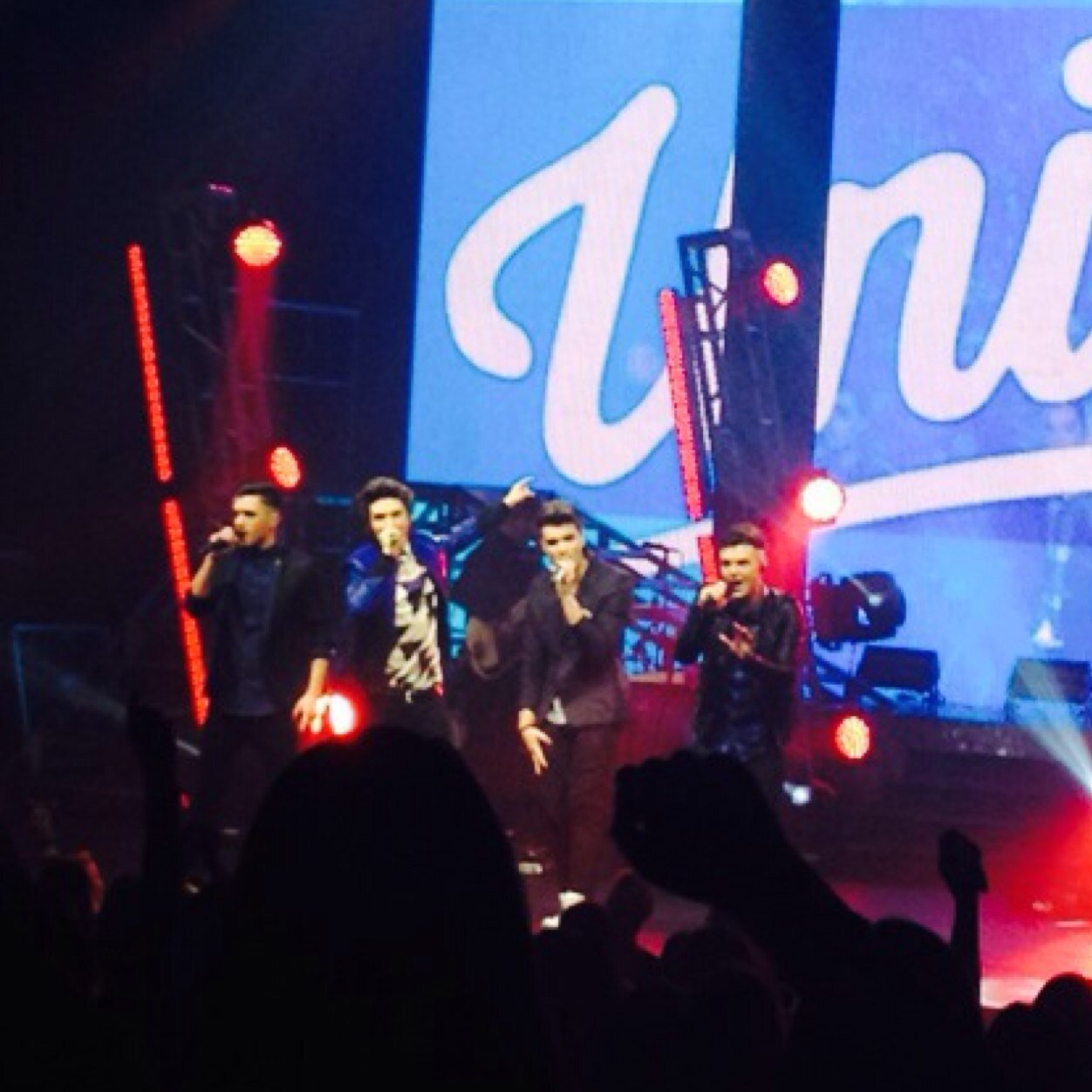 Supporting @UnionJworld since 2.10.12 ♡ 11th November x factor audience supporting the boys ♡ ~  - 29.12.12 xx 1/5band acc :(