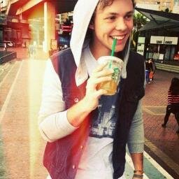 PLEASE FOLLOW @UPTOASHTON