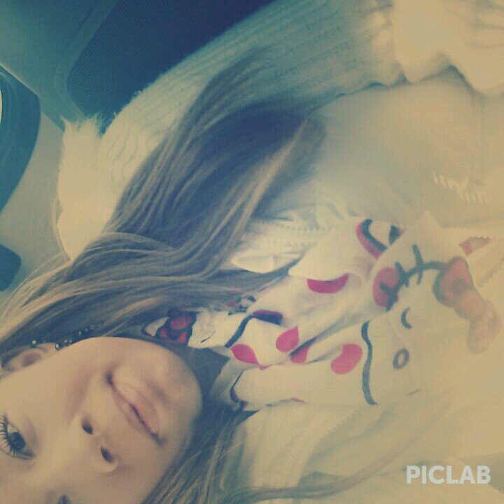 taken : 12.27.13!( : .? ♥ Sophomore .? // Class Of 2O16 // Leo .? ( ; ♌// - follow me & I'll follow you back!( ; .?
