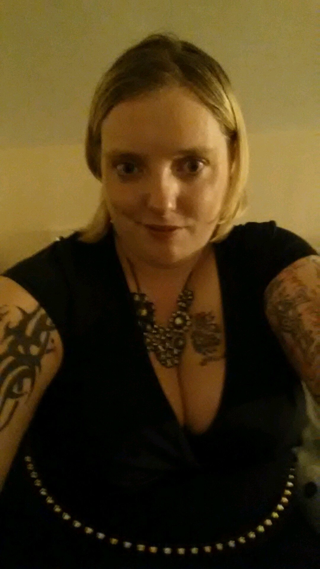 massive fan of #lufc,  elland road rocks, can't wait to get married in December, M.O.T