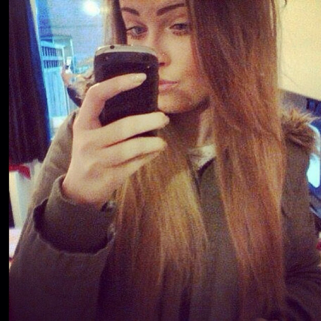 Bbm-29F759F0 Instagram- Hollie_Devereux