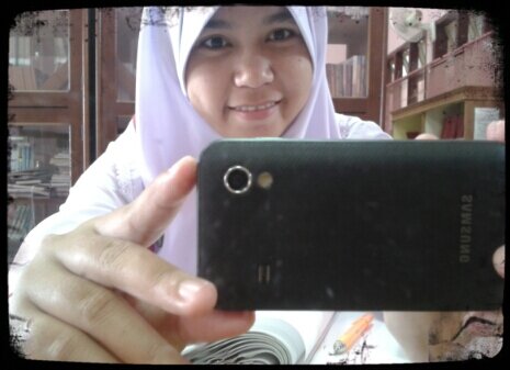 FebrianiNike's profile picture. 