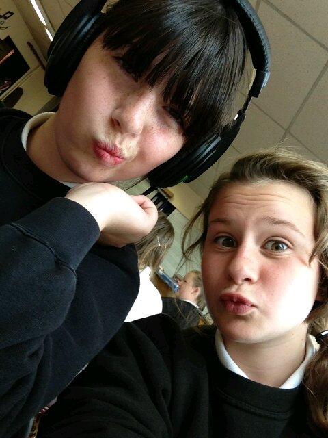 Single love ariana grande friends and family there the best thing ever xoxoxoxoxoxooxoxoxoxooxo