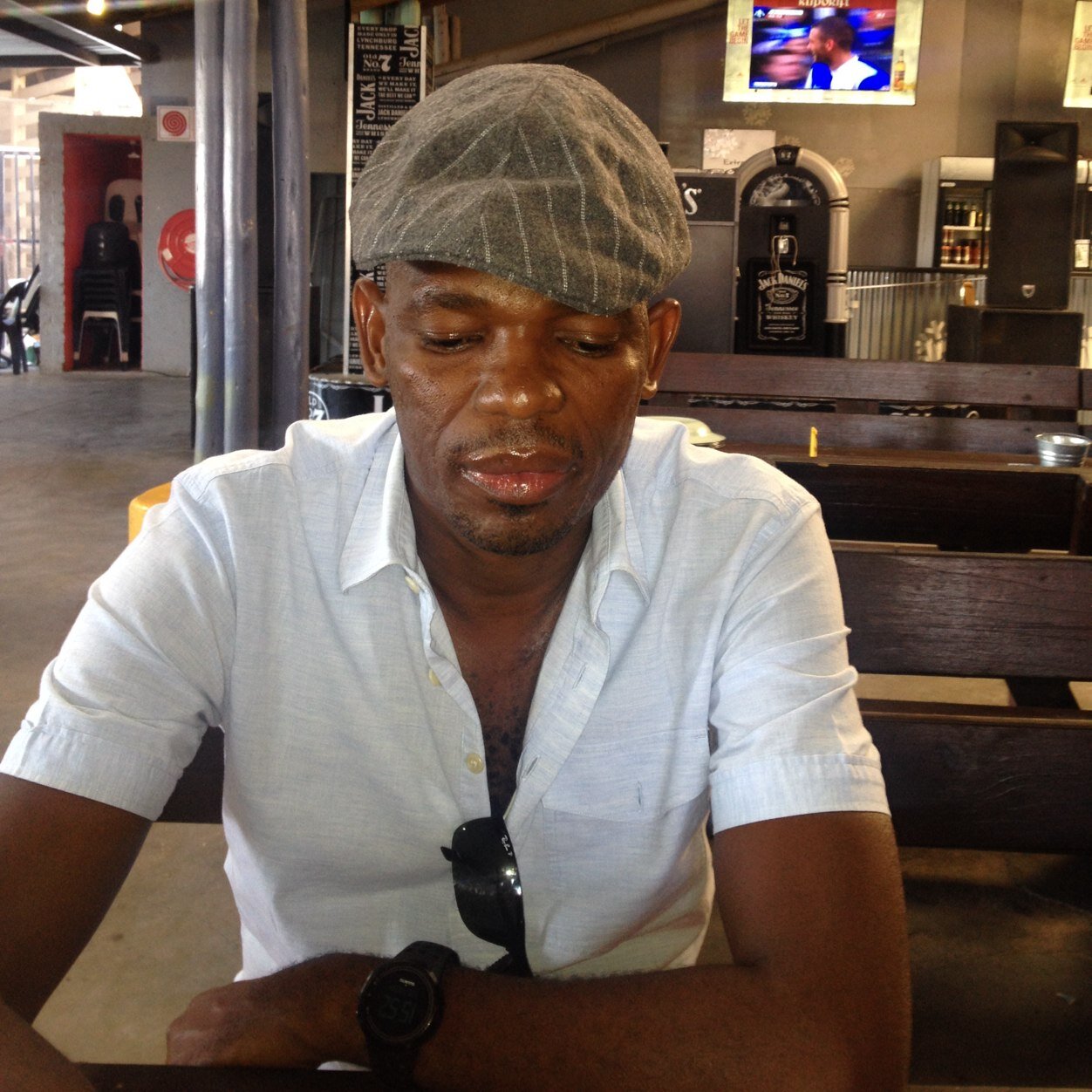 Othibile's profile picture. Modisa wa dikgomo o tswa natso sakeng. Find your truth, chose your battles wisely.....walk with a spring on your step.