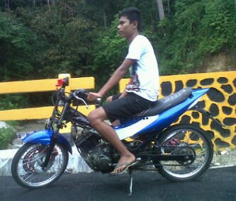 Lupakan pacar ingat lah motor kencangn mu