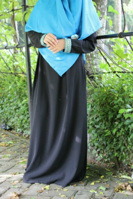 AdzkiahijabSda's profile picture. Rumisyari | IG : rumisyari | FB : Rumisyari | pin BB : 29E43048 | Sms : 081216582420 | membantu shalihat berjuang menutup aurat | gamis, bergo dan khimar |