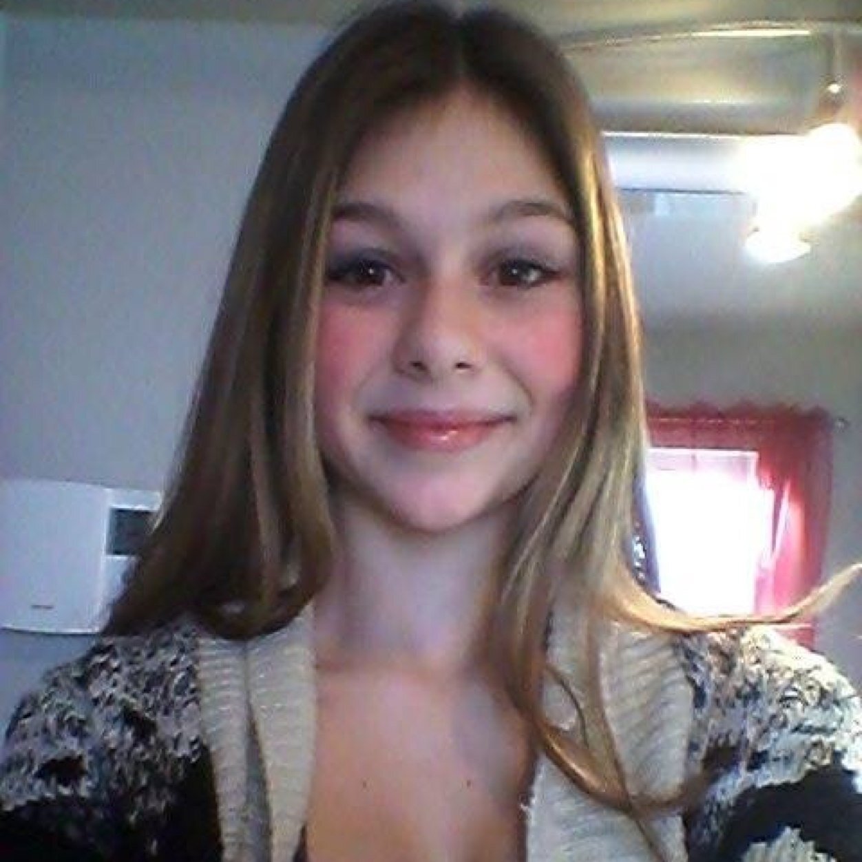 Je suis sportive, j'aime danser, jouer au soccer & surtout au basketball:)♥♥