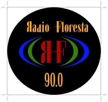 En 2010 un grupo de amigos, profesionales y aficionados a los medios de comunicación, crearon Radio Floresta.
