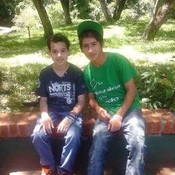 No viví lo suficiente para contar mi vida en 160 caracteres ;)