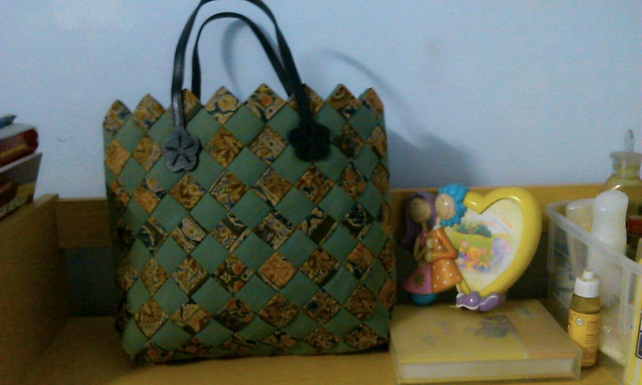 belanja barang second kualitas oke, harga murah. Hub line : alfianirh