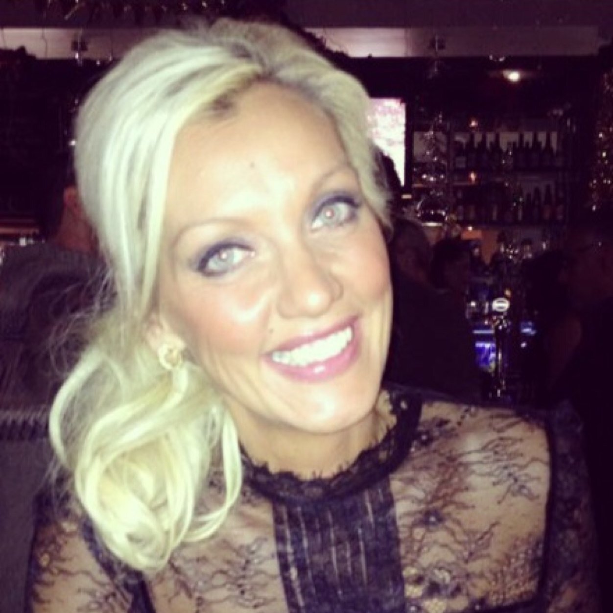 highonluxe1's profile picture. Fashion blogger and life lover. Mum of three gorgeous boys, prossecco drinker and positive thinker. Take a look at my blog .x