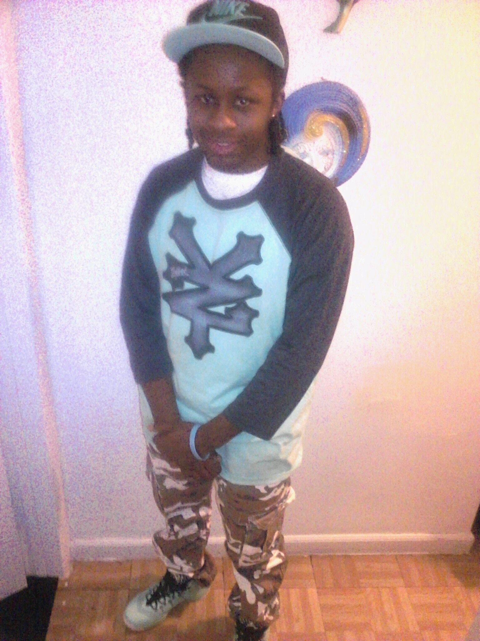 M name is Quantique Reese and i am charming,heartthrob,nice,cute,handsome,confident,smart,playful,cocky,cool,and down to earth