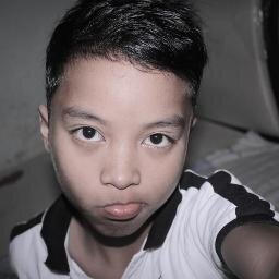 i'am Single :)|young man who often was called Tito.  attending Junior High School Bumi Khatulistiwa  Taruna Pontianak.  folback? mention ;)