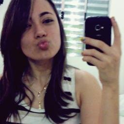 kersia_vanessa's profile picture. ' Promessas não me iludem  palavras não me comovem e mentiras não me Preenchem. ;)