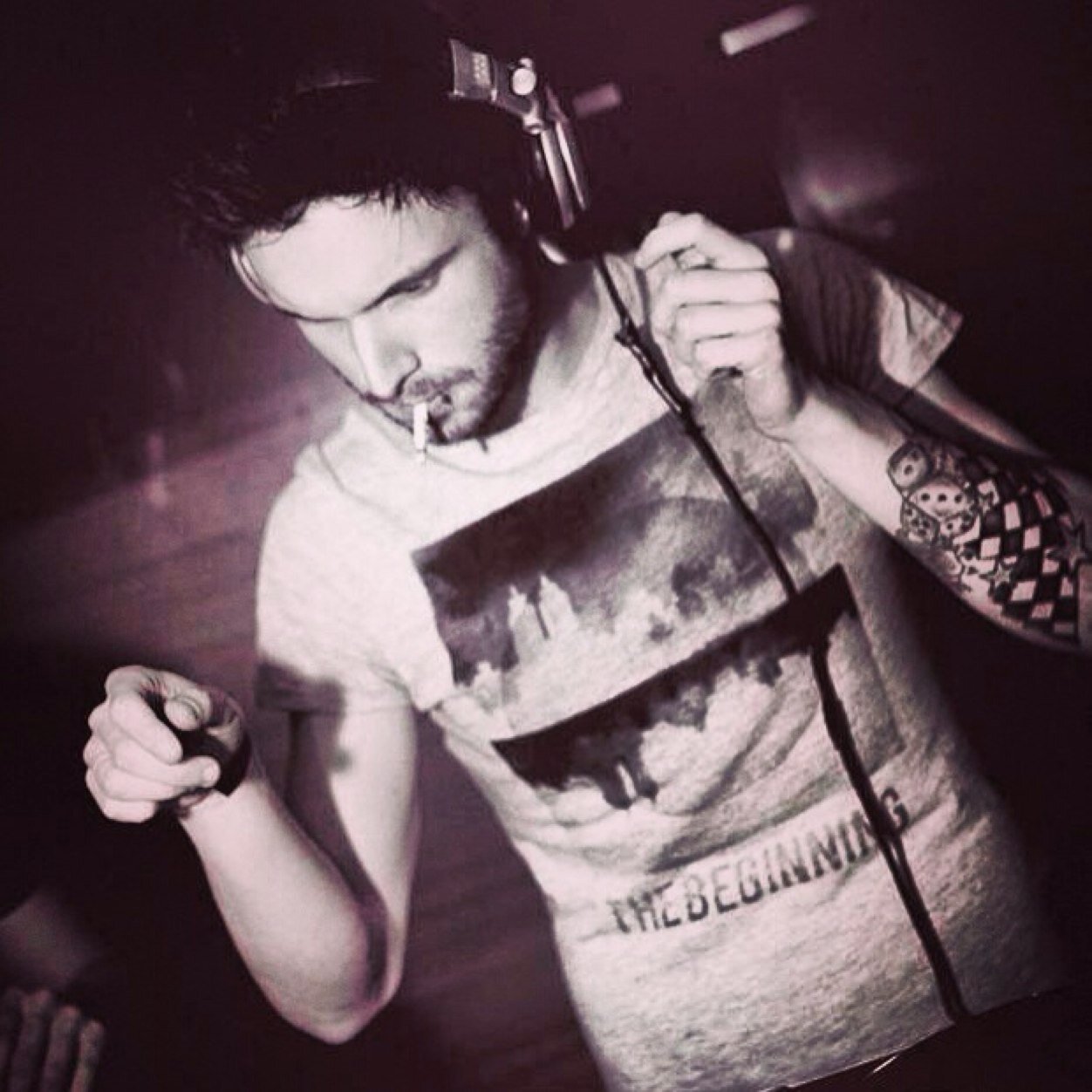International Bedroom Dj and sometimes i make music.