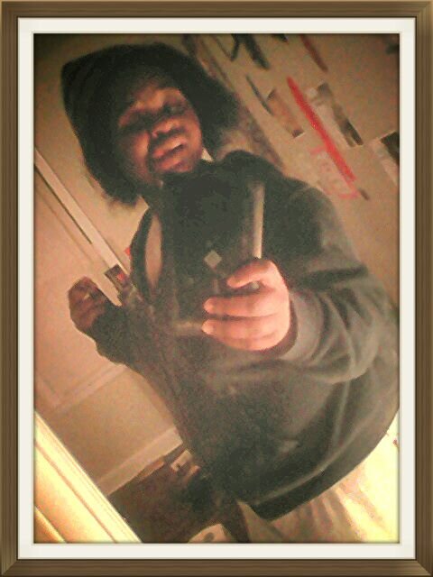 brick_moneyyy's profile picture. Ivory .  Capricorn . c/o '16 . Follow me on instagram i follow back . _ives_  is the kik .