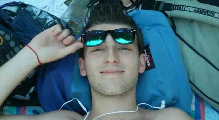 andrea_zenti64's profile picture. Born in 1995, Italian student, my dream is become a racing driver. Fan of Formula 1 Motogp SBK WTCC, AC Milan and U.C. Albinoleffe