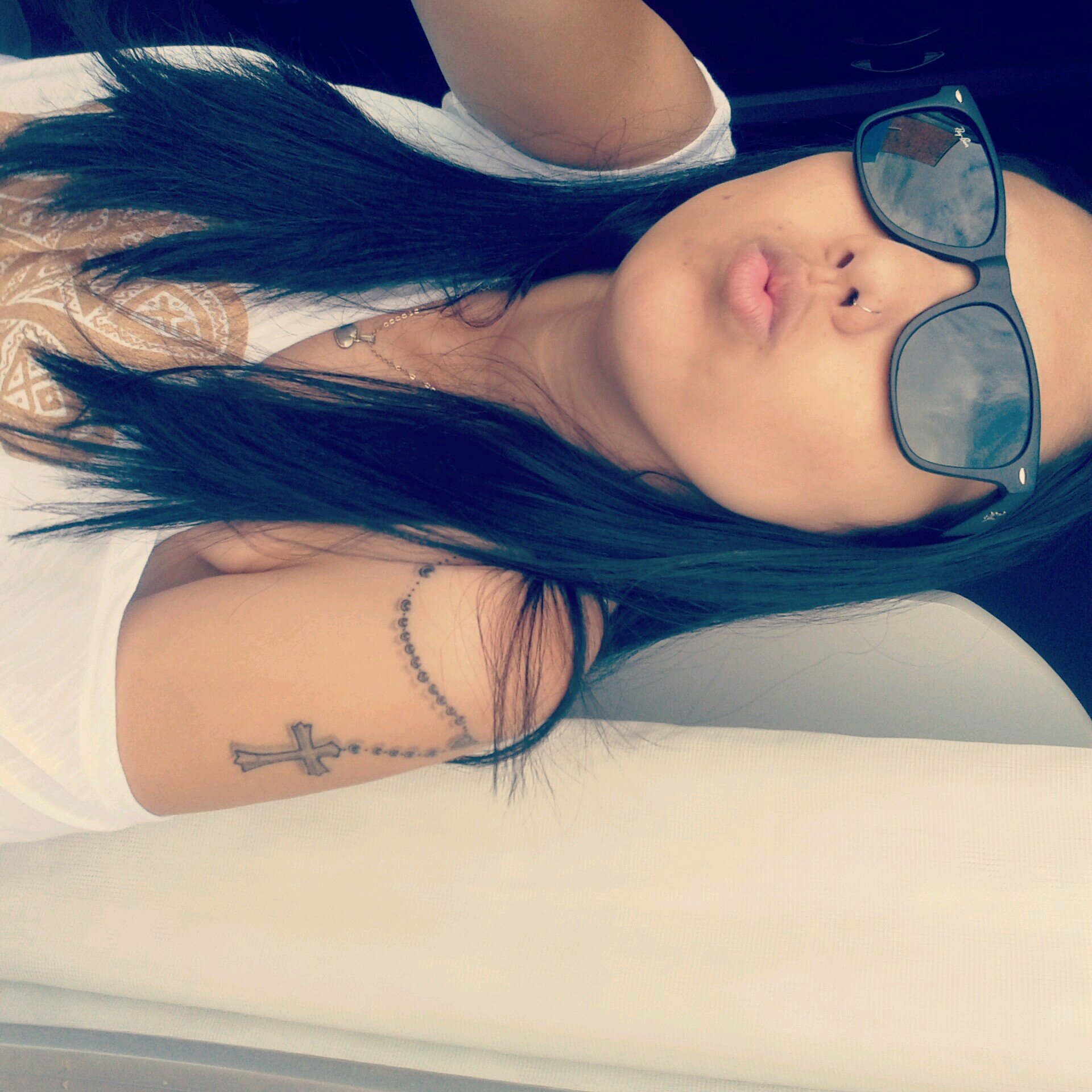 Ela é paz pra palestina, fé pra babilônia, respeito, disciplina, boba e brincalhona ♫♪ *