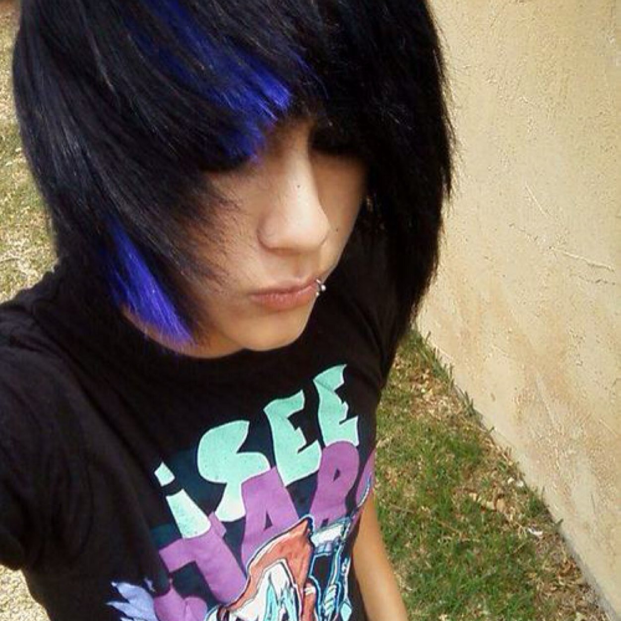 I like boys and girls mofos. Bands. Follow me.