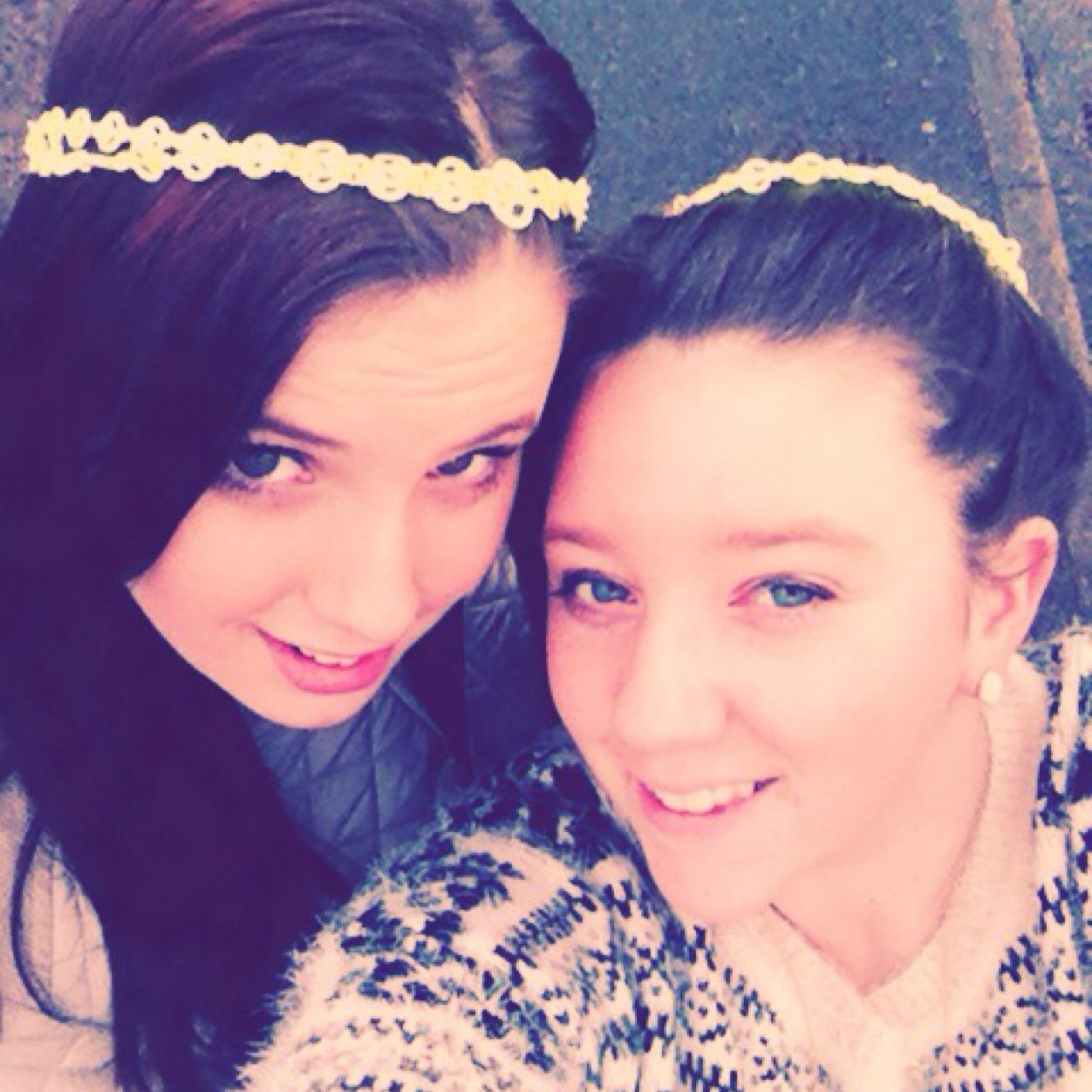 Hey guys... I'm Kyra, love my friends and family. Vickii is the best friend ever, loe her to pieces :) I'm a massive fan of The Hunger Games.. Best film ever xx