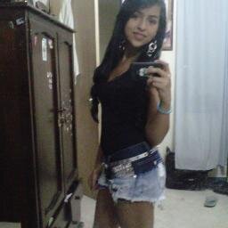 Que yo podría pasarme toda la vida con él en mis brazos, que la eternidad se me haría corta teniendo su corazón contra el mío :)