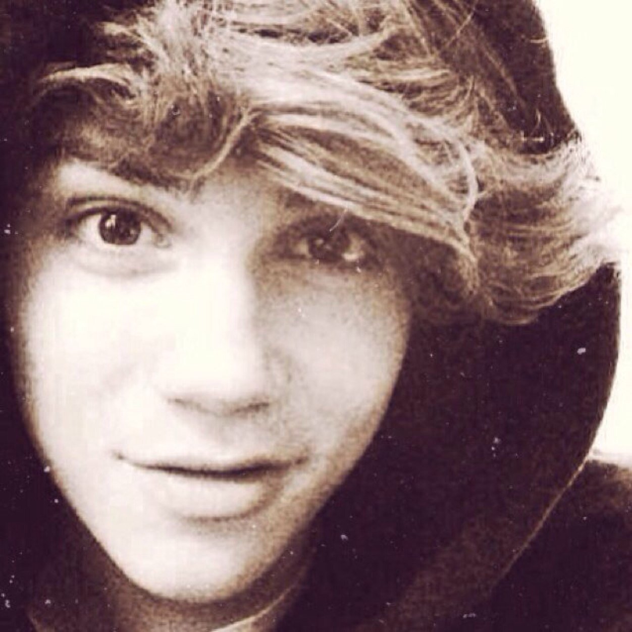 Trying to help jcats get noticed by the boys! If you want to ask anything follow our main account @UnionJEarth ♡