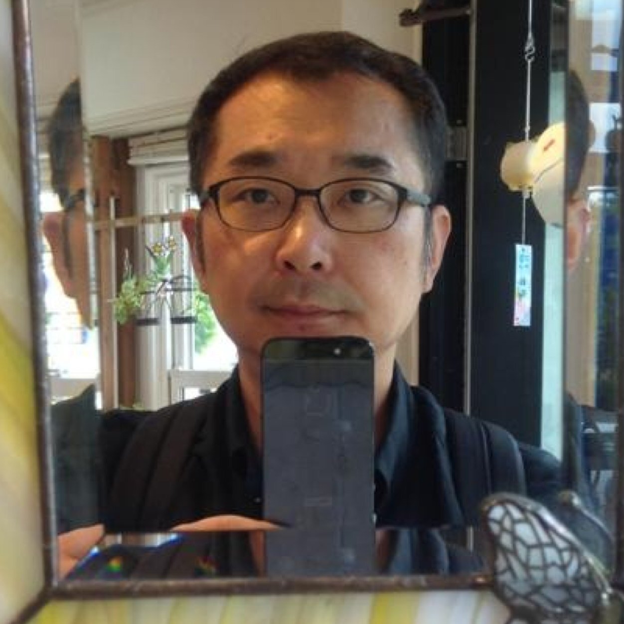 ilsanhare's profile picture. 영화, 책, 친구, 프로야구 두산, 헌책방, ‘나의 아저씨’, 왕가위, 하루키, 술을 사랑하는 낭만주의자!!!