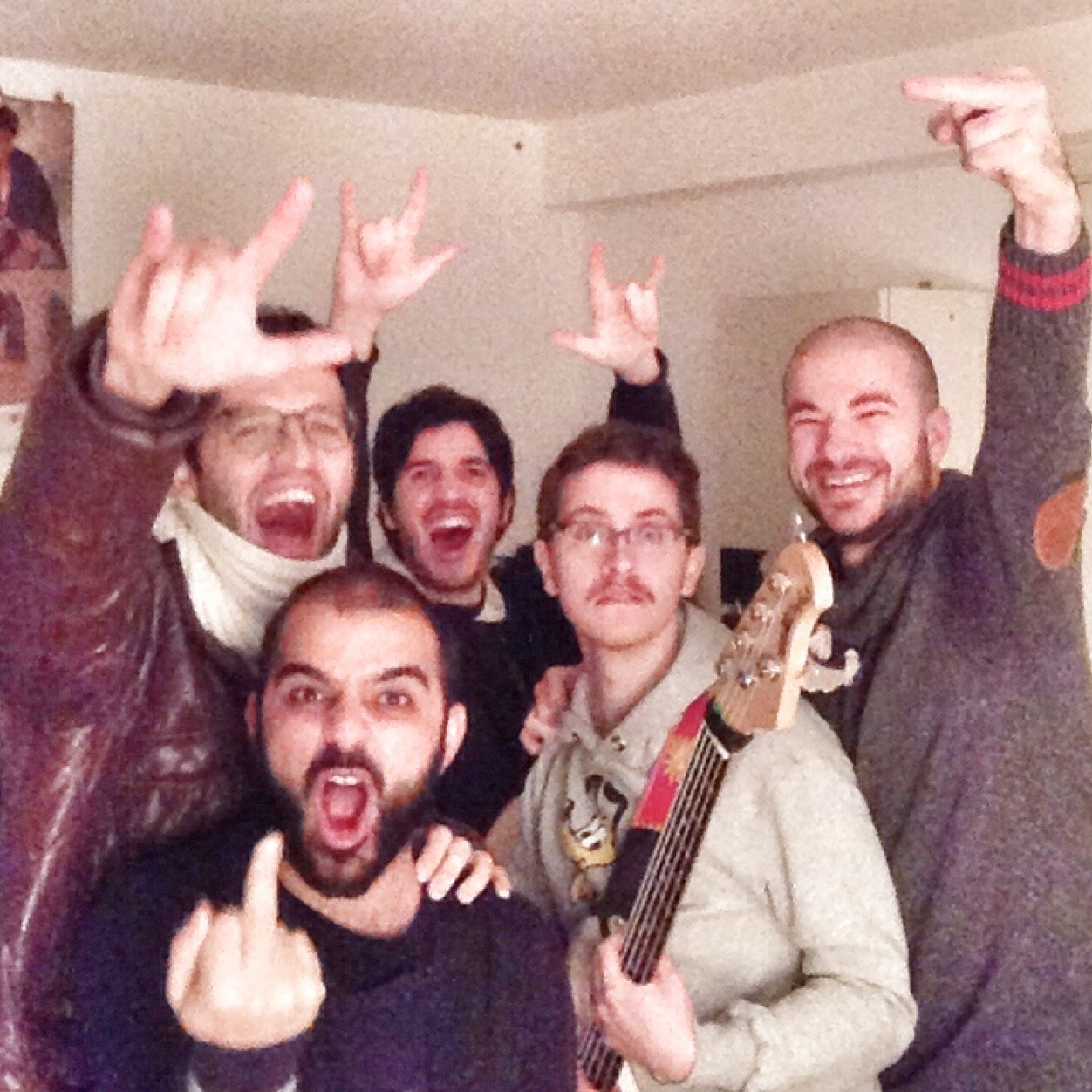 Dilettanti allo sbaraglio dal 2000 d.C, l'agro della bassa Murgia la nostra casa, Rock-Cabaret il nostro genere. Seguiteci!!