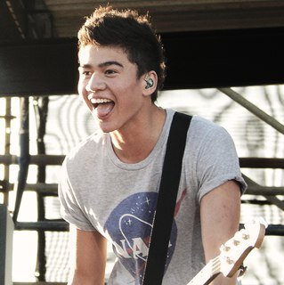 hi beautiful follow @bangingh00d bc she gave you a free follow & she follows back