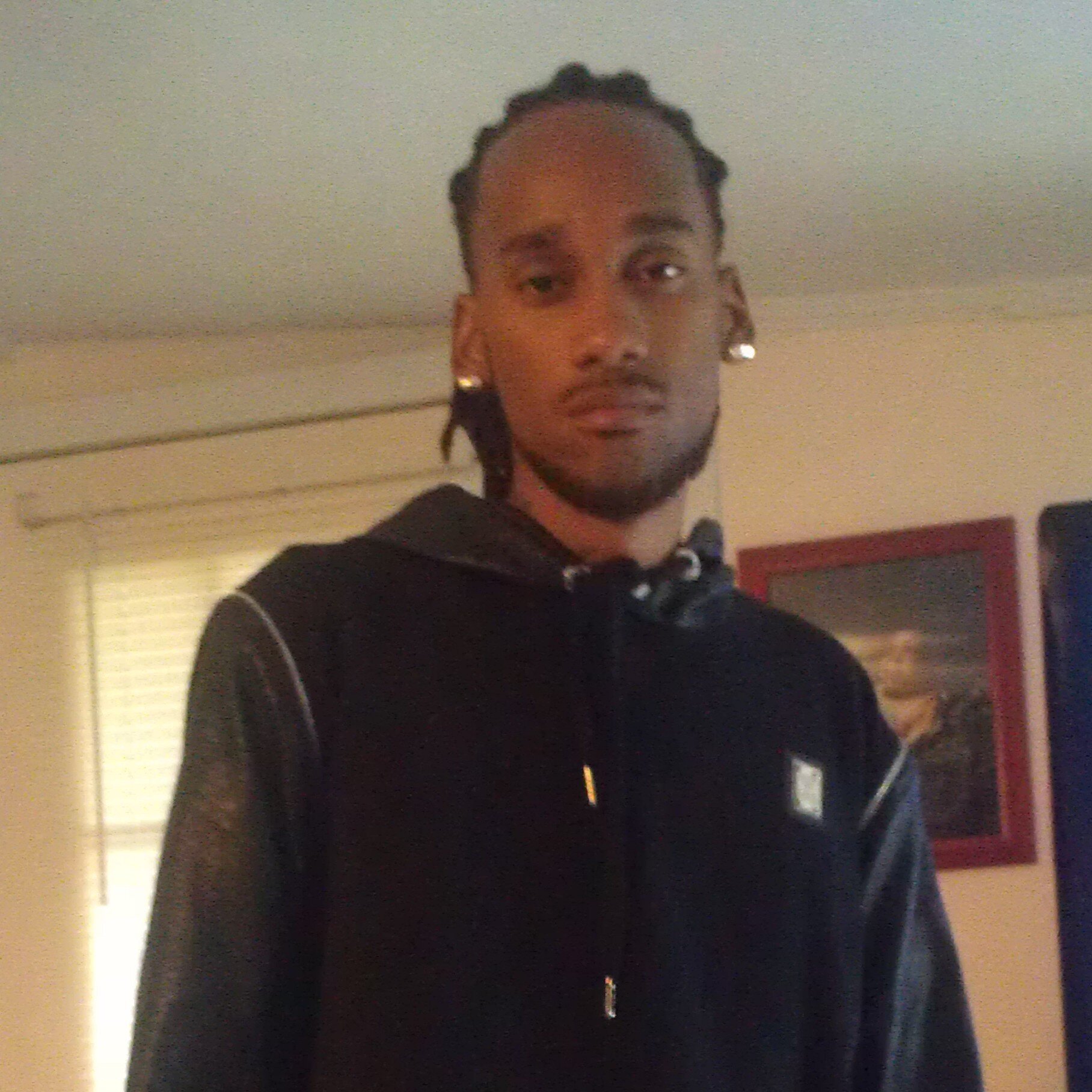 19BEZZY85's profile picture. 