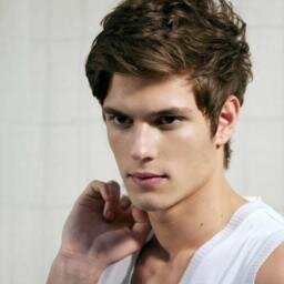 soy un Lightwood, uno de los mejores nefilim, hermano de Gideon, locamente enamorado de @Cecily_RSH, el cinco mi numero favorito